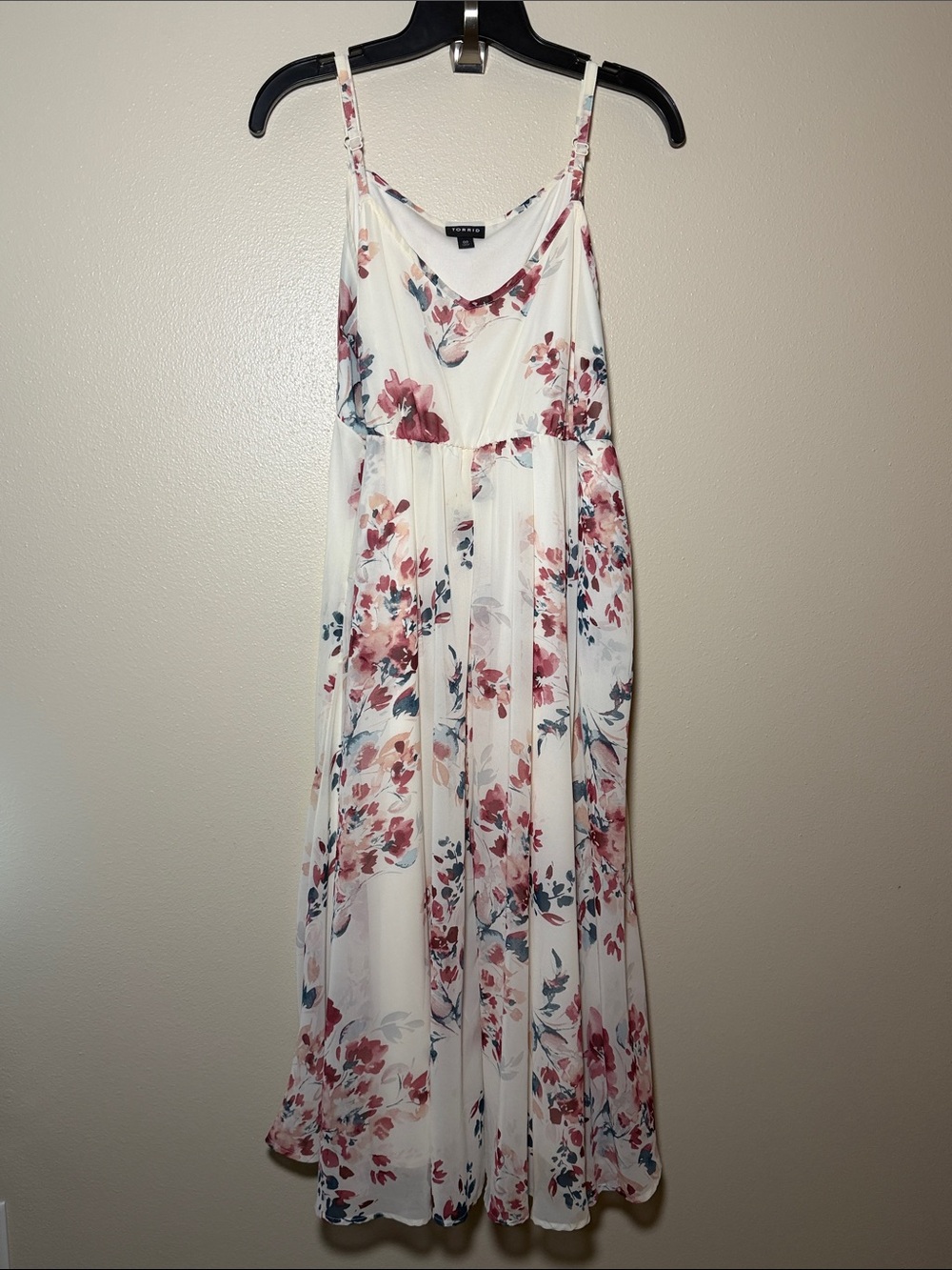 torrid White Maxi Dress with Pink Rose Floral